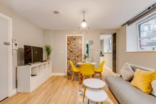Modern Serviced Apartment Stevenage Town Centre up to 4people - Stevenage - 5