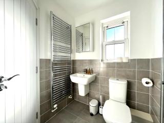 Lovely 4 doubled bedroomed townhouse in Bicester near to Bicester Village - Bicester - 3