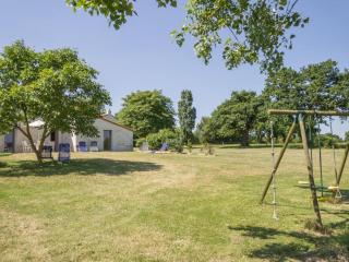 Maison Traditionnelle au Calme avec Jardin et Wifi - FR-1-306-800 - Le Loroux-Bottereau - 8