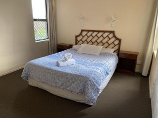 Horizons Unit 2 Beachfront Unit - Bargara - 3