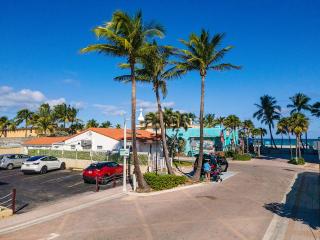 Tropic Isle Hotel & Apartment - Hollywood - 8