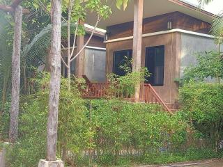 Lanta Pearl Beach Resort - 1