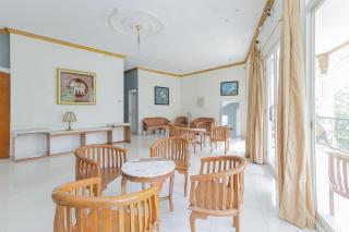 RedDoorz at Villa Puncak Tidar - 3