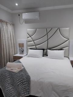 Caribbean Estates Villa Raiya- First choice !!! 4 bedrooms with ensuite bathrooms - Port Edward - 1