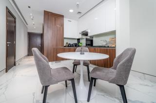 ALH Vacay - Unrivalled 1 Bedroom with Canal View - Dubai - 5