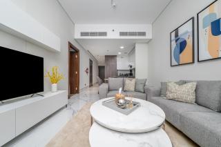 ALH Vacay - Unrivalled 1 Bedroom with Canal View - Dubai - 2