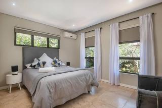 9 On Crystal Cove 5 Bedroom Townhouse in Zimbali - 3