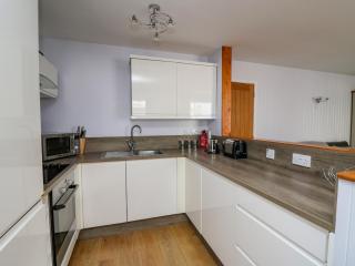 1 St Marys Court - Tenby - 2