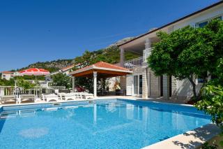 Holiday Villa Perna - 0