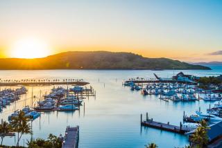 Yacht Harbour Tower 5 - Oceanviews, buggy and private lift access and valet service - Hamilton Island - 9