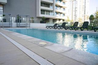 Maravilloso Nuevo Departamento en Avda, ConCon Reñaca 4357, Frente al Campo Dunar BOSQUES DE MONTEMAR Estacionamiento gratuito techado-ubicación frente JUMBO-check in 24-7 -Amoblado- Wi-Fi-Cable- Smart TV en las 2 habitaciones, amplia terraza- bella vista - Concón - 5