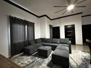 Luxury Living- Modern - Contemporary Home with Brand New Pool in Manor Park - Kingston - 2