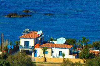 Astrofegia Beachfront Villa - Pomos - 6
