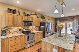 Spacious Lead Getaway with Private Hot Tub and Deck! - Lead - 1