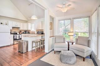 Cozy Home with Yard about 9 Mi to Dtwn Charleston! - Charleston - 5