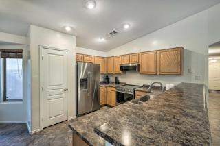 Avondale Home with Pool, 5 Mi to State Farm Stadium! - Avondale - 2