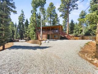 Mellow Meadows Cabin - Duck Creek Village - 0