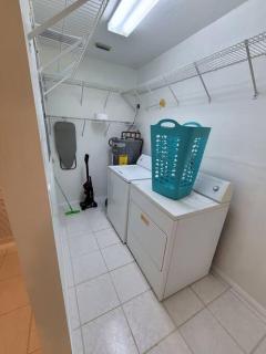 Beachy Sarasota Duplex - 6