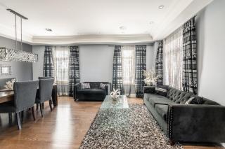 Beautiful Family Villa, Pond Facing with Huge Backyard - 9