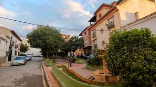 Amplio Apartamento Familiar de 3 Dormitorios en La Zubia Granada a un Paso de la Alhambra y Sierra Nevada - La Zubia - 2
