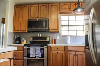 Lakefront Hacienda with Pool, Hot-tub, Tennis - 7