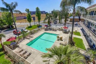 Motel 6-San Bernardino, CA - North - Serrano Village - 7