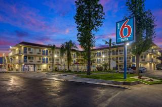 Motel 6-San Bernardino, CA - North - Serrano Village - 8