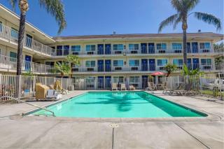 Motel 6-San Bernardino, CA - North - Serrano Village - 5