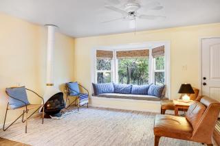 Cloverdale Creekside Retreat - 4