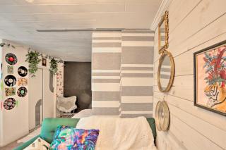 The Goat Hut Studio 11 Mi to Las Vegas Strip! - Las Vegas - 2