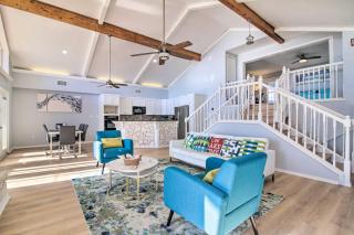 Sunny Lakefront Escape with Private Beach and Deck - Burnet - 6