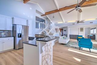 Sunny Lakefront Escape with Private Beach and Deck - Burnet - 1