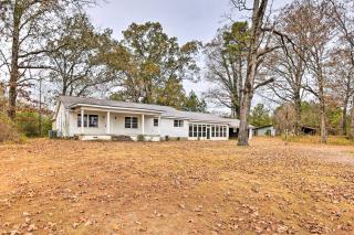 Charming Gadsden Home w/ Golf Course Views! - 8