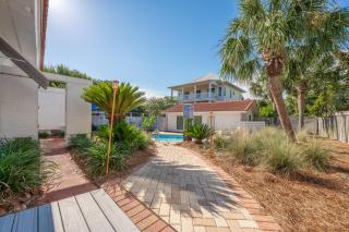 Seaview Hideaway - 3