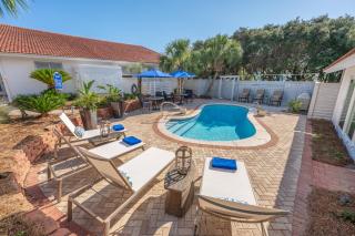 Seaview Hideaway - 1