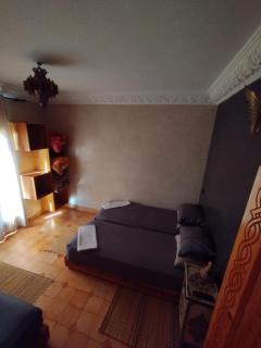 Chillax room for 3P - 5