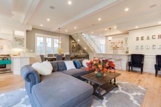 Beautiful 2 Story Right by the Water, Ocean View - 7