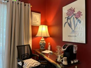 Dickinson Guest House, Guadalajara Expo - 9