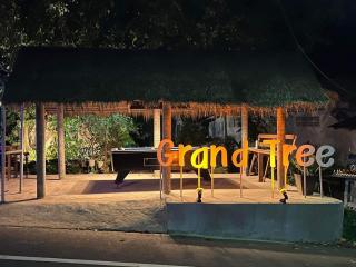 Grand Tree - 3
