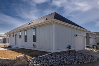 Charming 3-bedroom in vibrant new neighborhood - Billings - 9