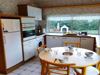 Maison rustique à 100m de la mer, 6 pers, jardin, Wi-Fi, parking, animaux OK, Côte de Granit Rose - FR-1-542-15 - Trégastel - 6