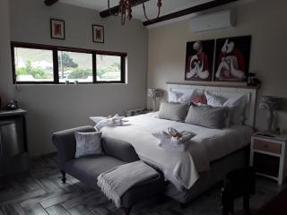 Monas Risibiki Westside - 2