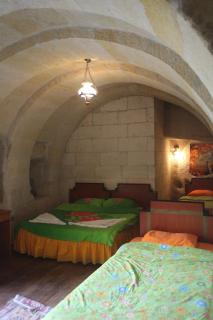 Sato Cave Hotel - 8
