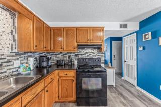 Pirate's Hideaway - Gulf Shores - 3