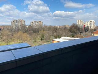 Modern 1BR Apartment with Garden View & Free street parking - Plovdiv - 5