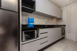 Porto Madero 204 – Apartamento Moderno em Condomínio com Piscina e Academia no Rooftop no Centro de Bombinhas. - 2