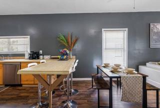 Wonderful 3 Bed 2 Bath House in Heart of YBOR City - Tampa - 7