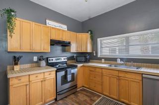 Wonderful 3 Bed 2 Bath House in Heart of YBOR City - Tampa - 2