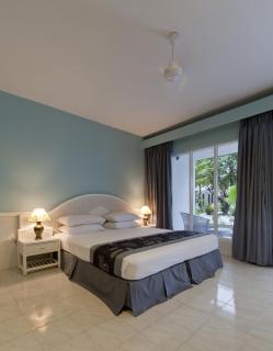 Equator Village Resort - Gan - 9