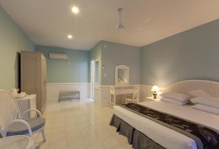 Equator Village Resort - Gan - 8